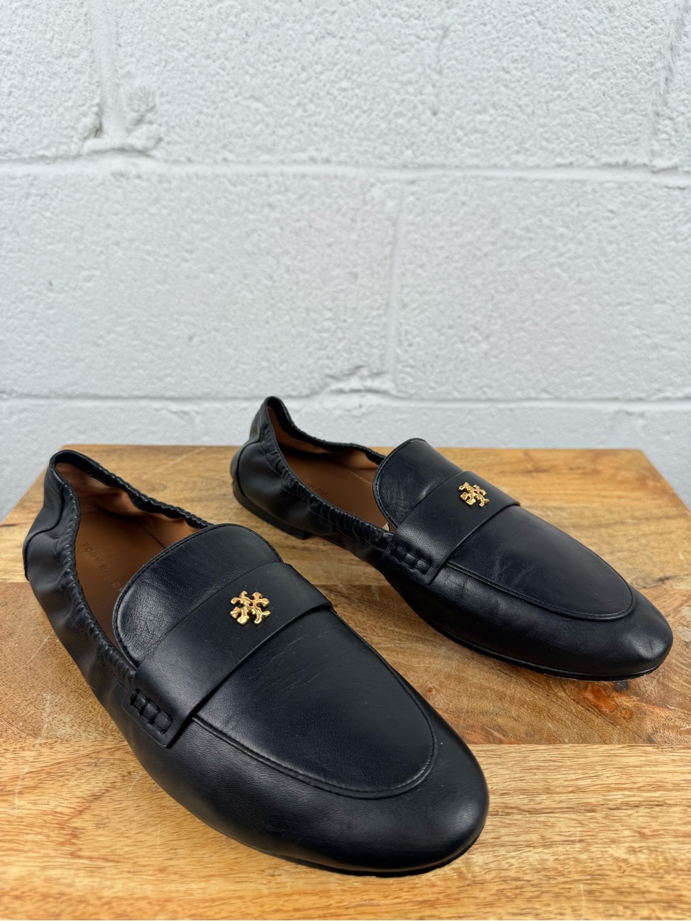 Tory Burch Ballet Loafers Black Nappa Leather Gold Double T Flats Shoes 9.5